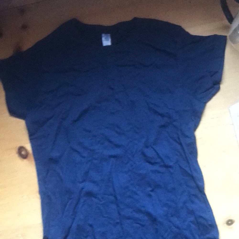 Brand new Deadstock Gildan softstyle Dark Blue Woman’s tee 2 for $10!